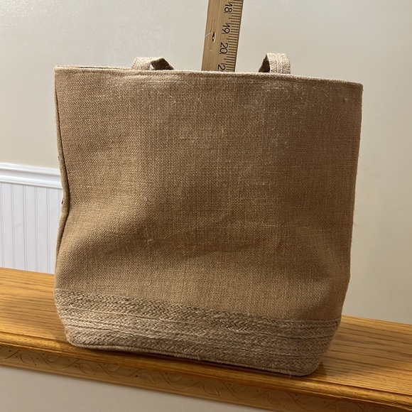 Island Beach Ready 🕶️Can’t believe I’m posting this! LV NWOT - Picture 2 of 11